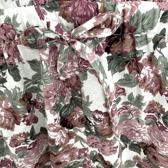 Shenanigans Vintage Floral Button Shortsleeved Romper - Picture 3 of 8